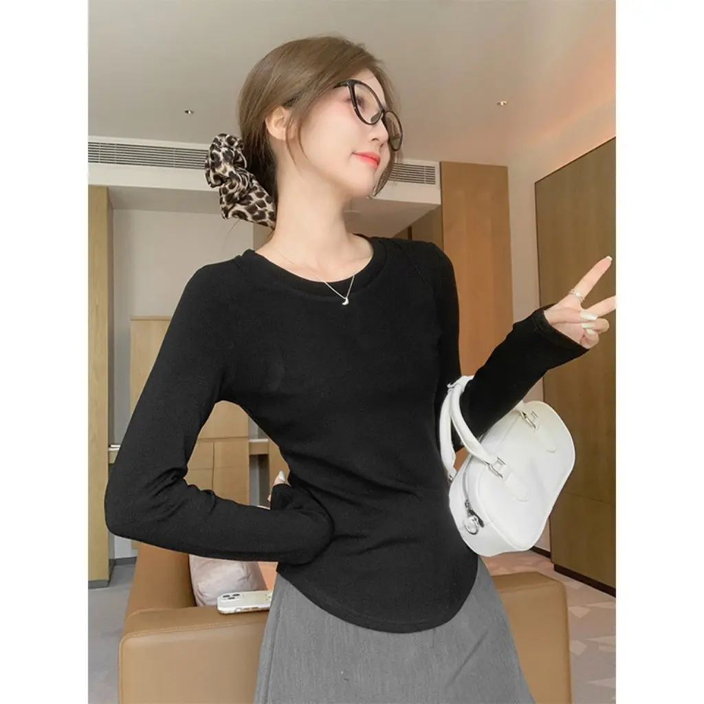 

White round Neck Long Sleeve Base Shirt for Women Thickened Brushed Inner Shoulder Autumn Winter Fishbone Line Curved Bottom