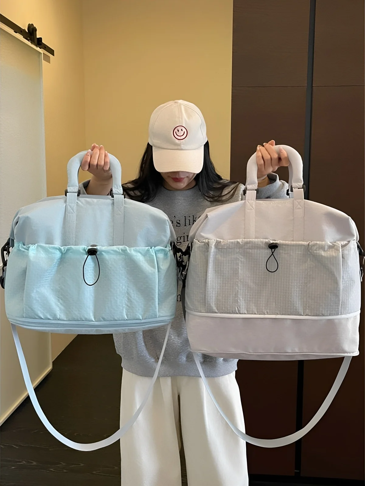lightweight-large-capacity-fitness-bag-travel-bag-for-women-short-business-trip-hand-luggage-delivery-storage-bag