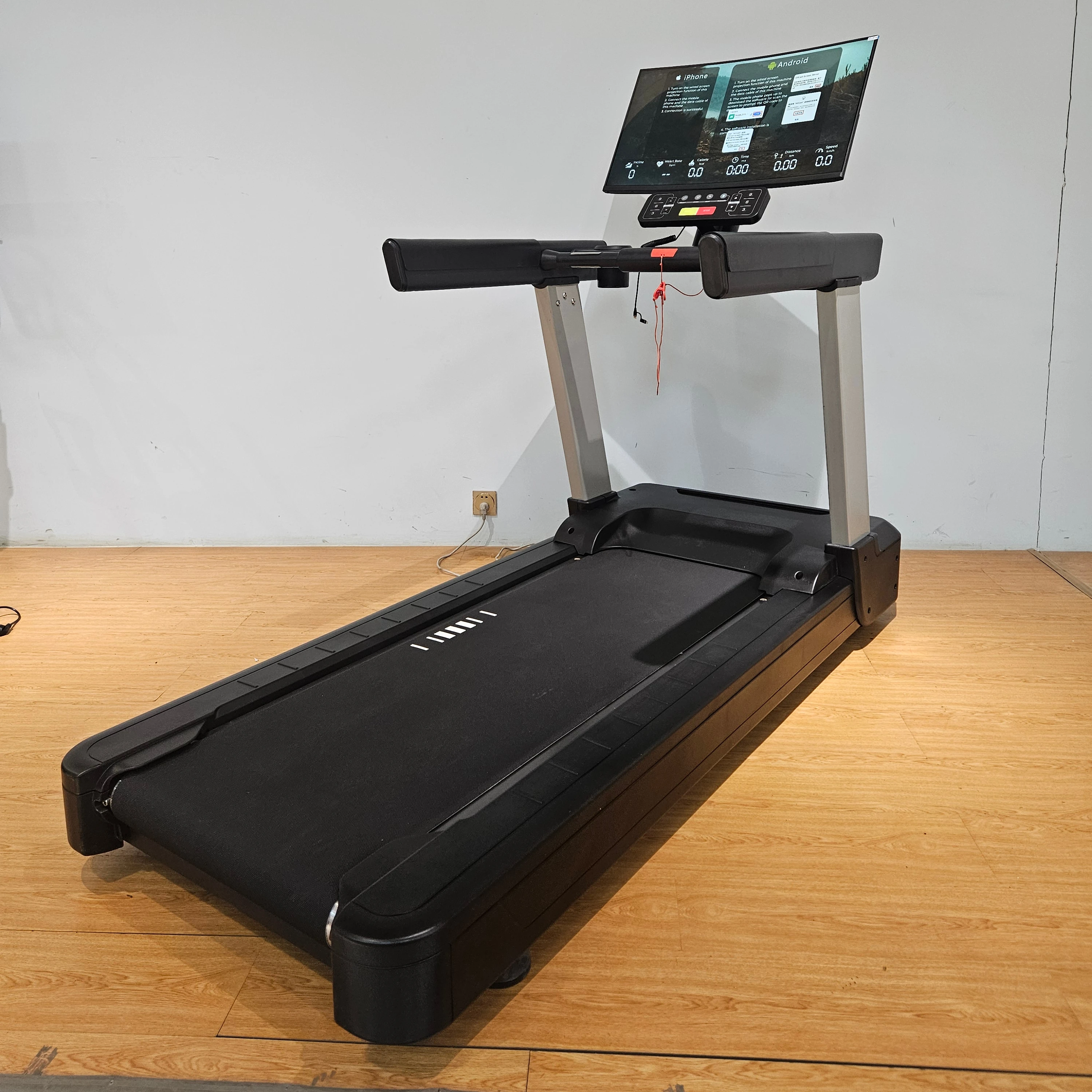 

Professional Gym Equipment Commercial Fitness Equipment 32 Inch Touch Mirror Treadmill With HD Screen