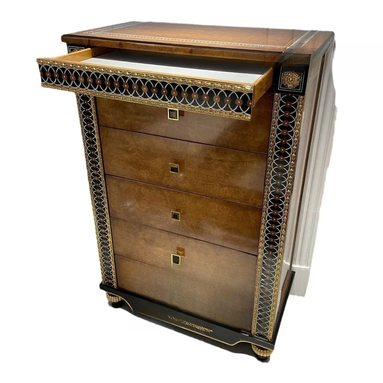 

Комод в европейском стиле из цельного дерева, неоклассический шкаф для хранения, шкаф для спальни, светлый роскошный шесть сундук, латунь