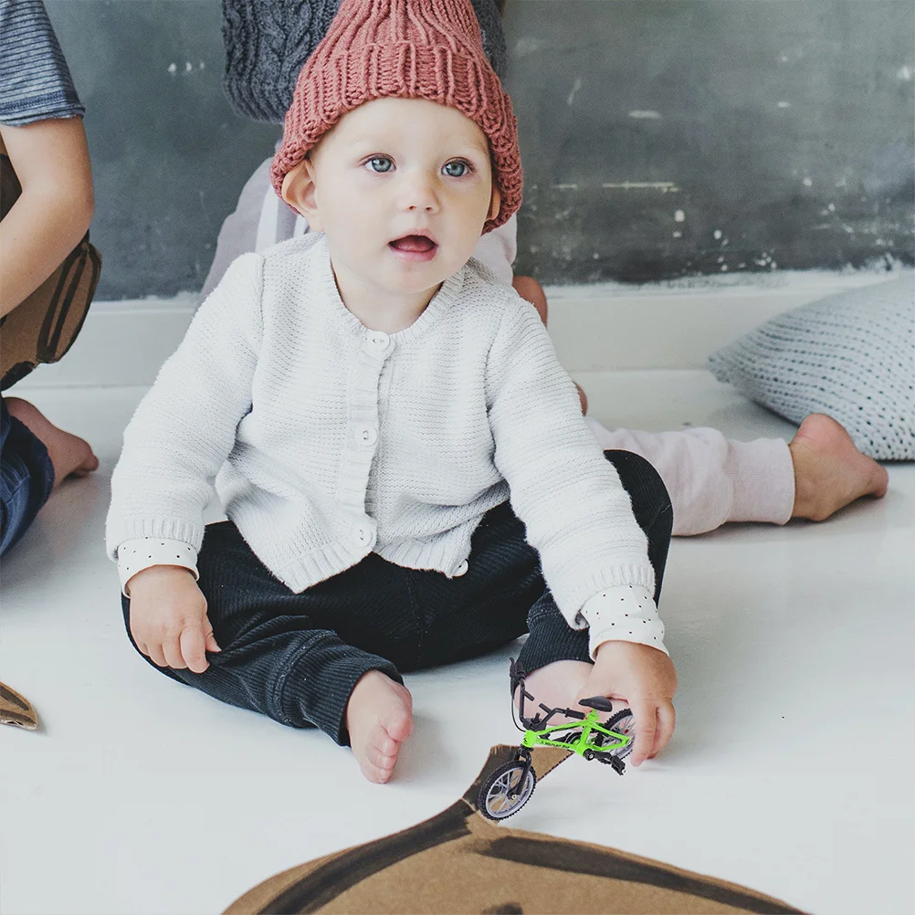 2 Sets Mini Finger Bike Aluminum Alloy Desk Competition For Stress Relief Tabletop Game Kids Adults Display Decor