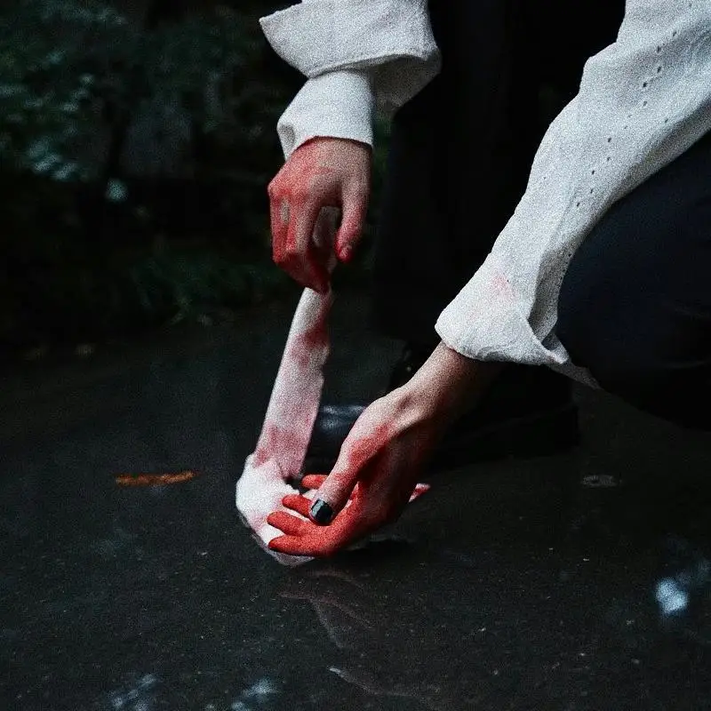 Halloween bandages, blood gauze decorations, bars, haunted houses, horror props, warning tapes, party scene arrangements