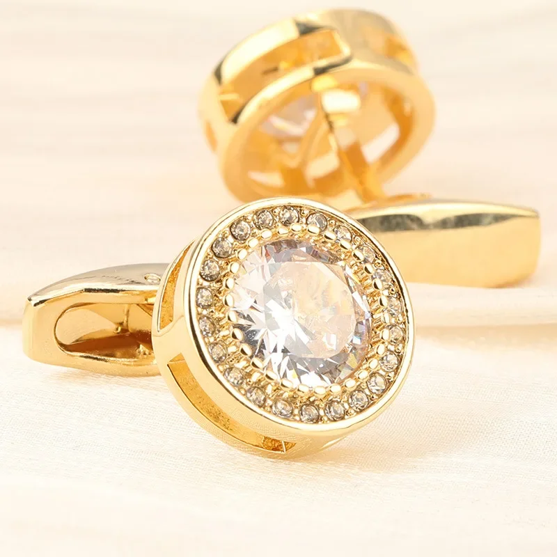 Nuovi gemelli francesi Bottoni di strass con zirconi rossi di lusso Camicie eleganti da uomo d'affari Gemelli Accessori da sposa per uomo e donna