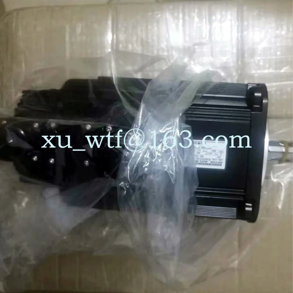 100% New Original Servo Motor SGMG-18B2ABC