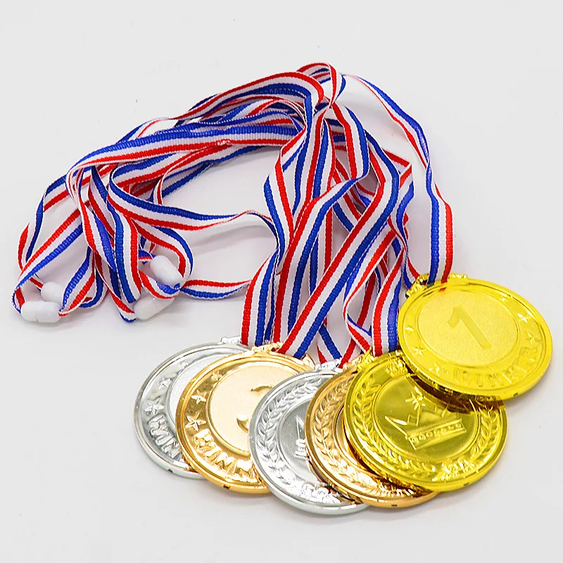 Etiquetas de medallas de plástico para niños, juguetes de corona de oro, tarjeta de recompensa de campeón deportivo Digital, accesorios de juguete, 123