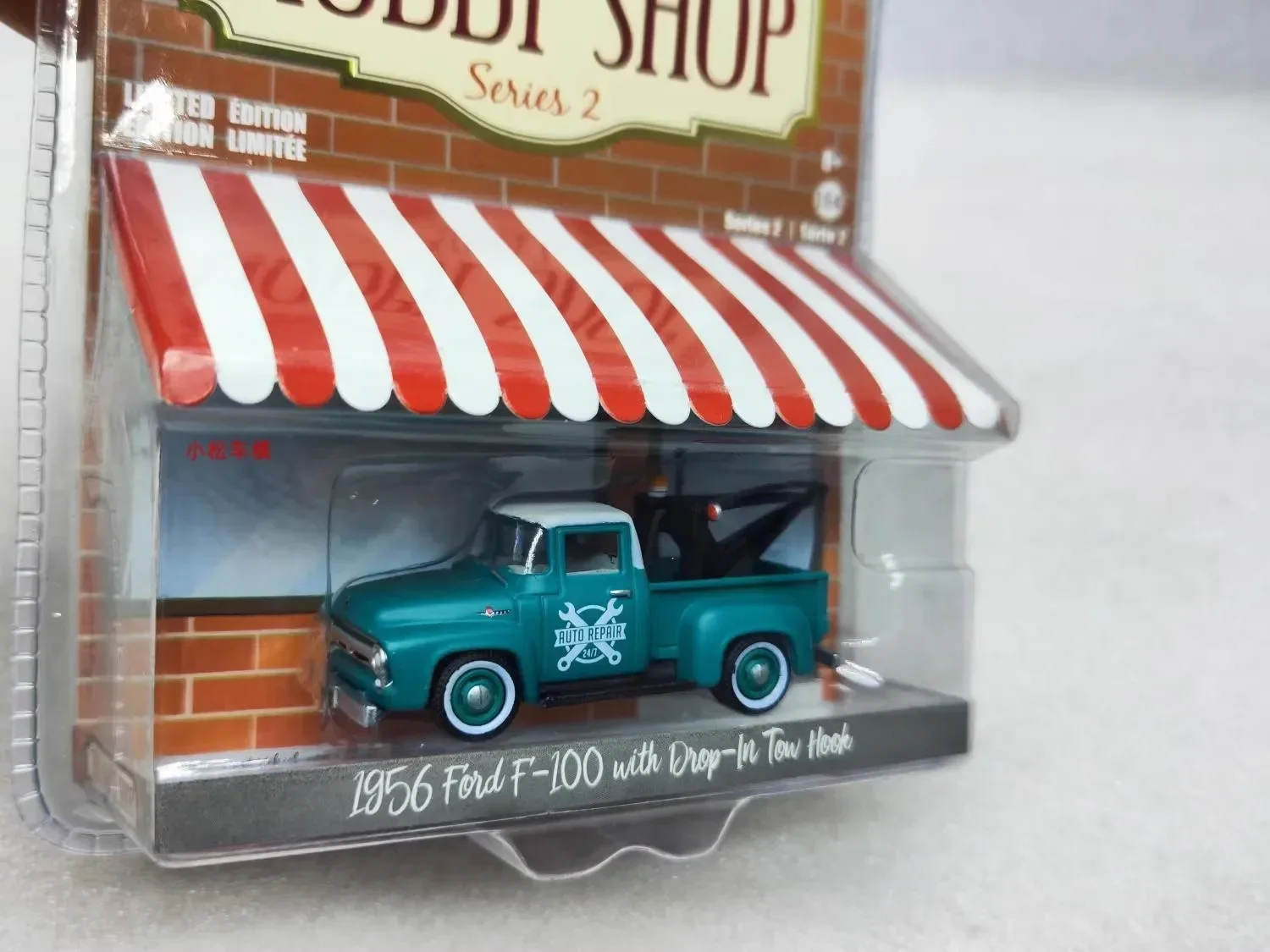 1:64 1956 Ford F-100 With Diop-in Tow Hook Diecast Metal Alloy Model Car Toys For Gift Collection