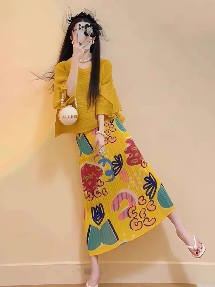 

Loose Yellow Top And Skirt Set with Pleats round Neck Korean Style Summer Three Houses Elegant Full Set Polyester Fiber