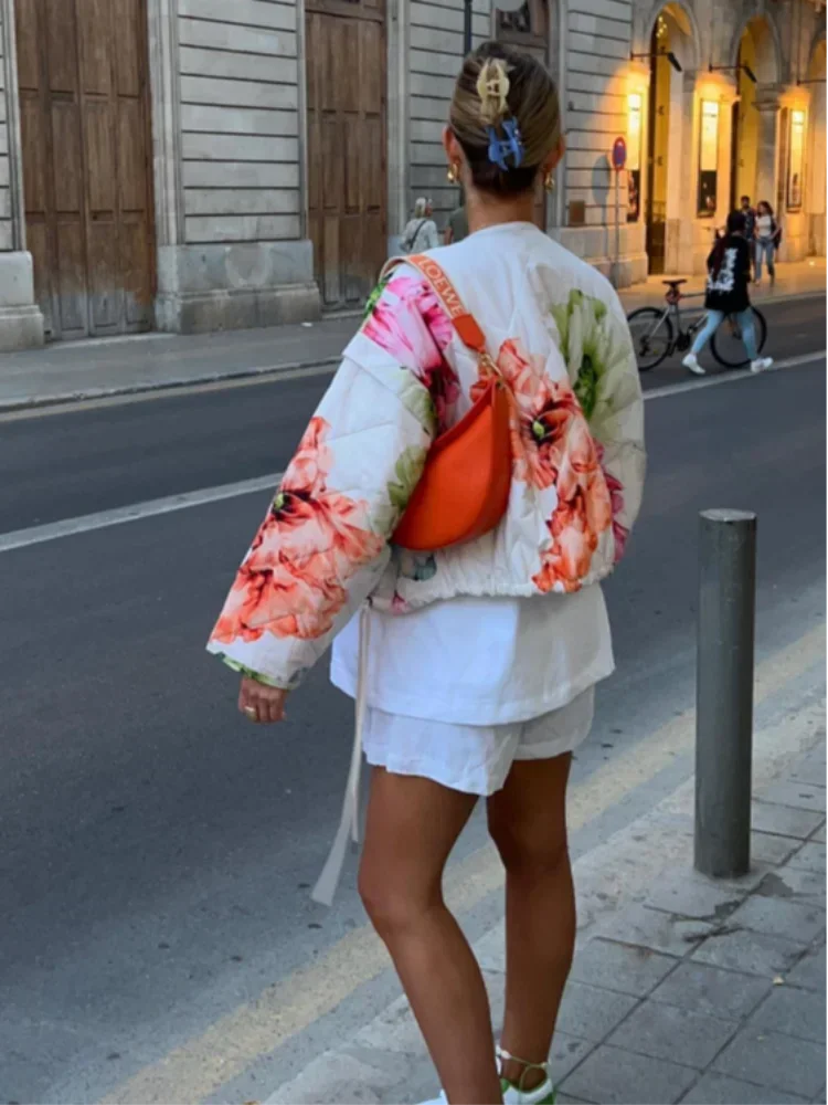 Casaco de algodão estampado floral para mulheres com renda chique, o pescoço, bainha de cordão, casacos quentes e soltos, moda quente, 2024