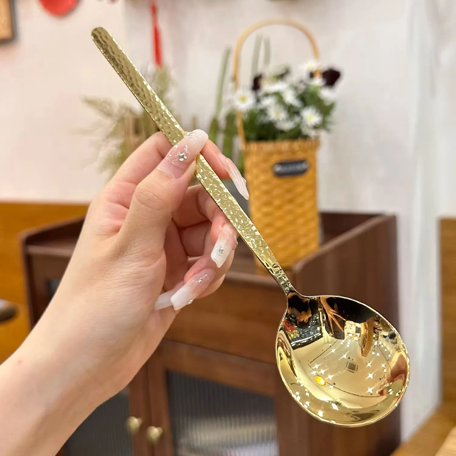 

Суповая ложка ade из нержавеющей стали 36, для любителей риса, большая круглая головка, основной курс, ложка в стиле вестерн с кованой текстурой, обеденная посуда