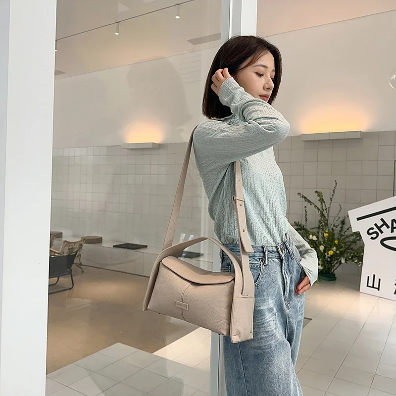 

Luxury Leather Crossbody Bag For Women, Famous Designer Popular Classic Elegant Handbags, Shoulder Bag For Fashionable Ladies