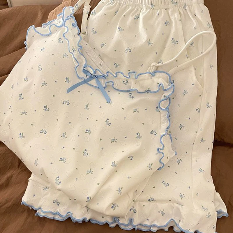 

Girls Sweet Floral Pajamas Female With Chest Pad Camisole Vest Home Wear Suit