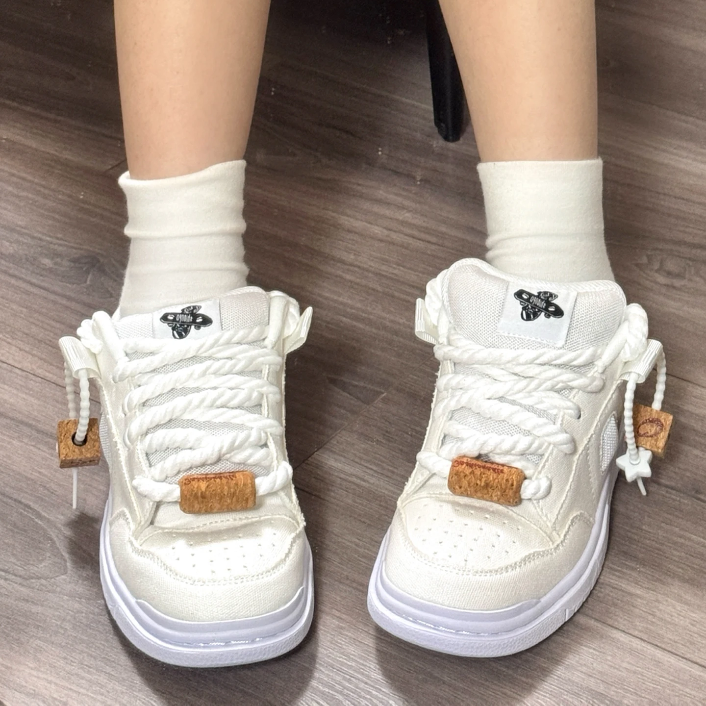 White Sneakers That Can Be Worn in All Seasons, with Thick Tongue, Large Size Shoes for Men, Breathable and Wear-Resistant, Casual and Versatile Fashion Sneakers for Couples