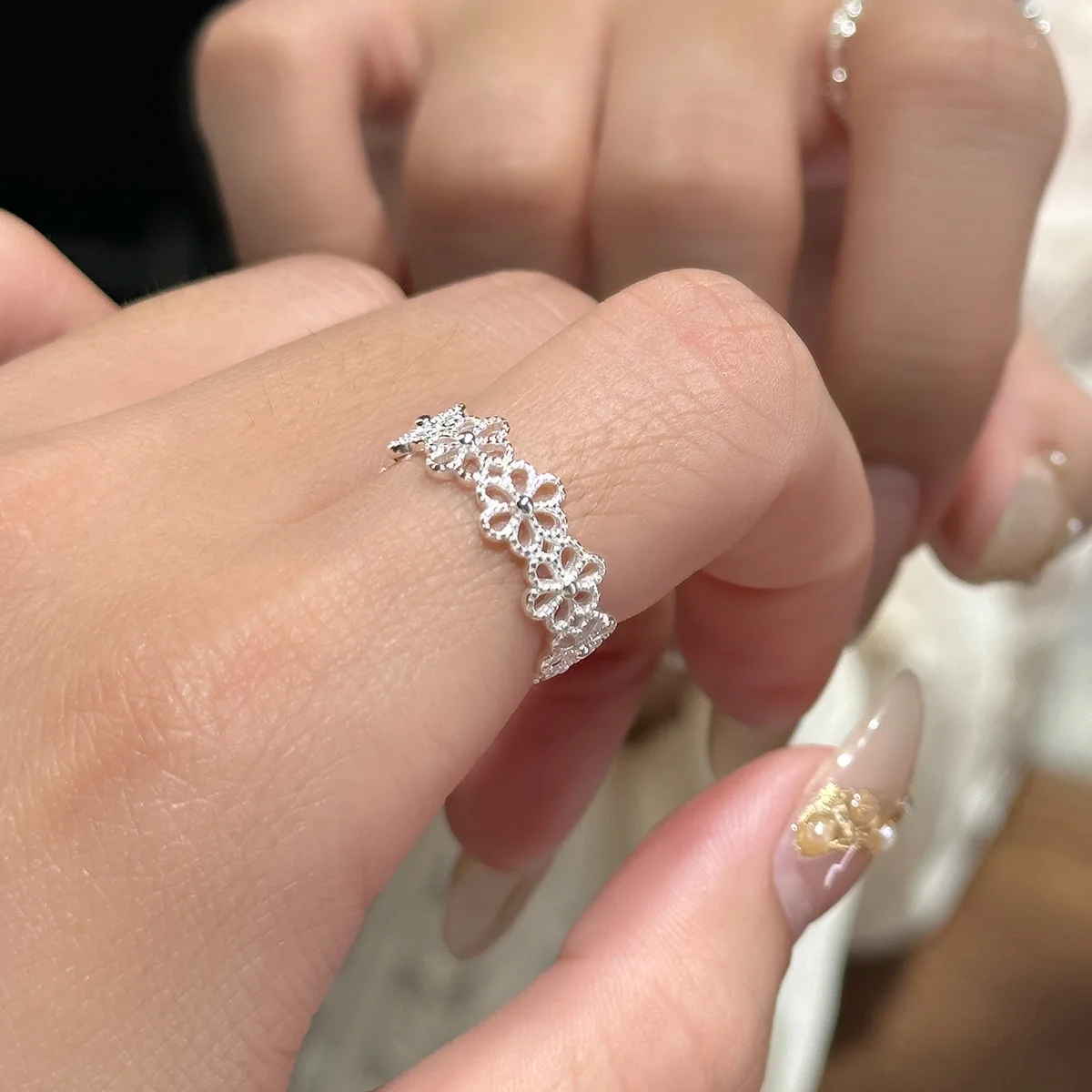 925 Sterling Silver Designer Jewelry Hollowed Flower ​​Rings For Women Couple Wedding Engagement Accessories Argent 925
