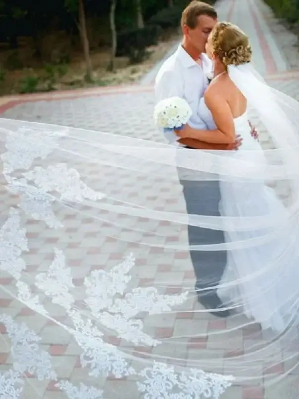 velo-de-novia-con-peineta-de-encaje-elegante-accesorio-nupcial-fabricante-chino-sin-marca-registrada-kh409979
