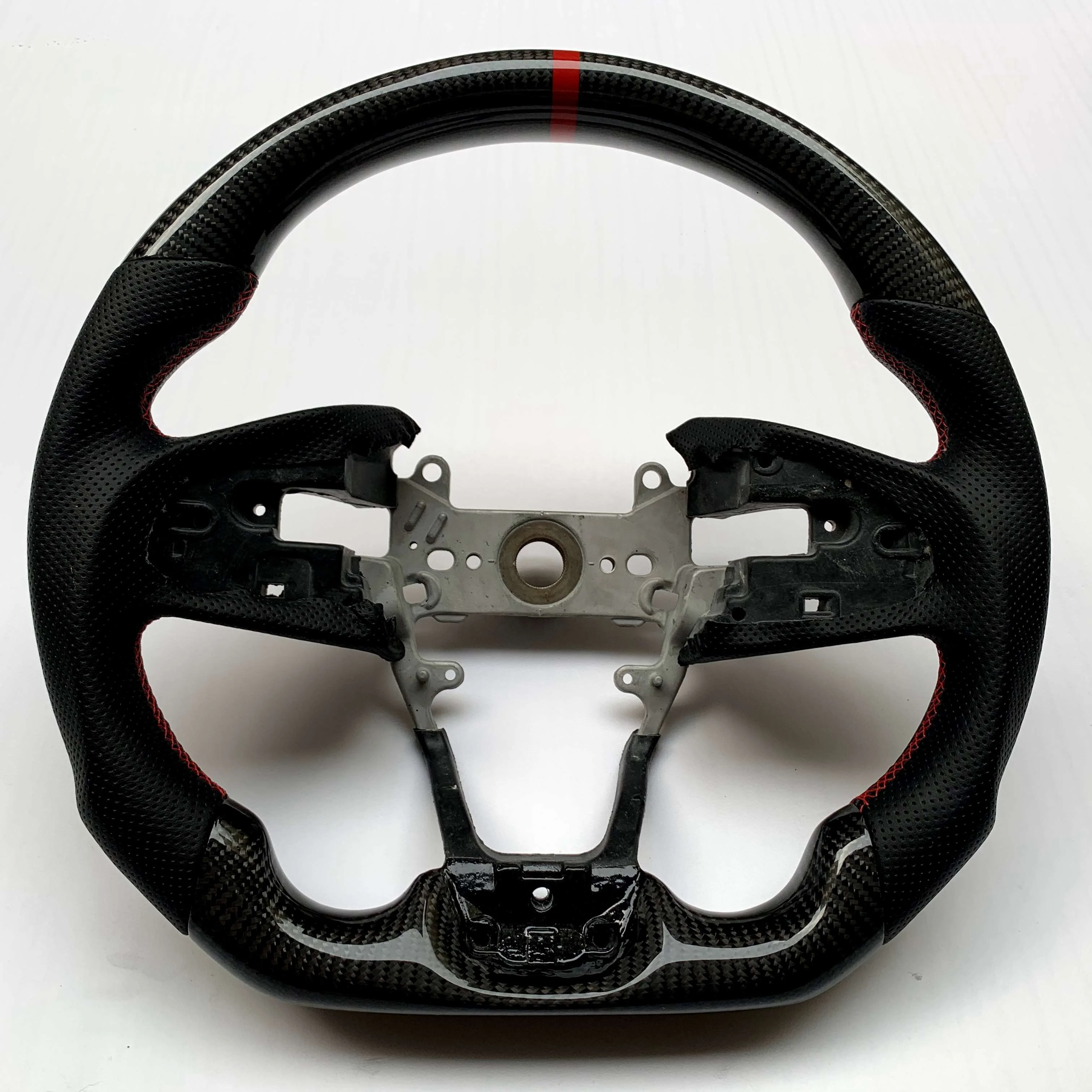 

CCE Hot Selling Factory Price Perforated Lightweight Glossy/Matte Carbon Fiber Steering Wheel 07-14 Wrx Sti