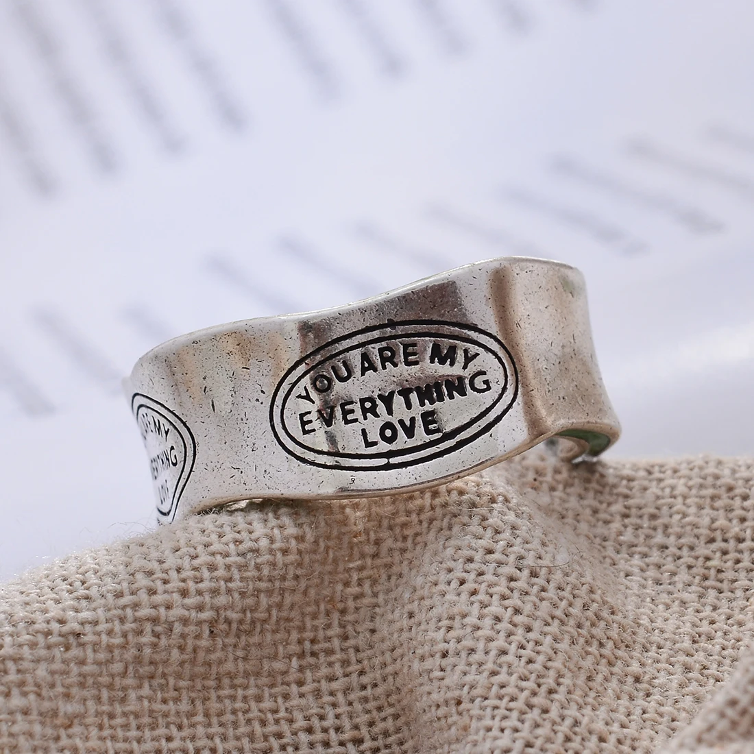 Neue Ankunft Elegante Brief Carving Grün Streifen Design Retro Thai Silber Weibliche Finger Ring Für Frauen Neue Jahr Geschenke 2023 – Detail 4