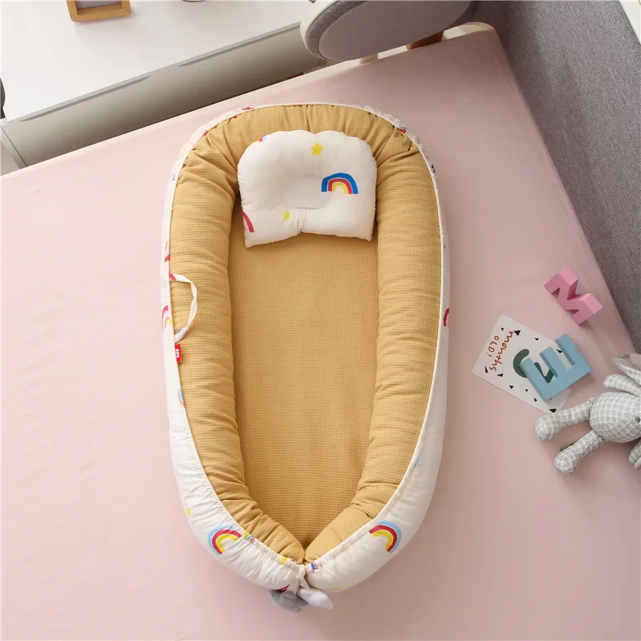 Honeycomb Breathable Removable and Washable Portable Crib Mid-bed Bionic Baby Nest Baby Pillow Travel Crib