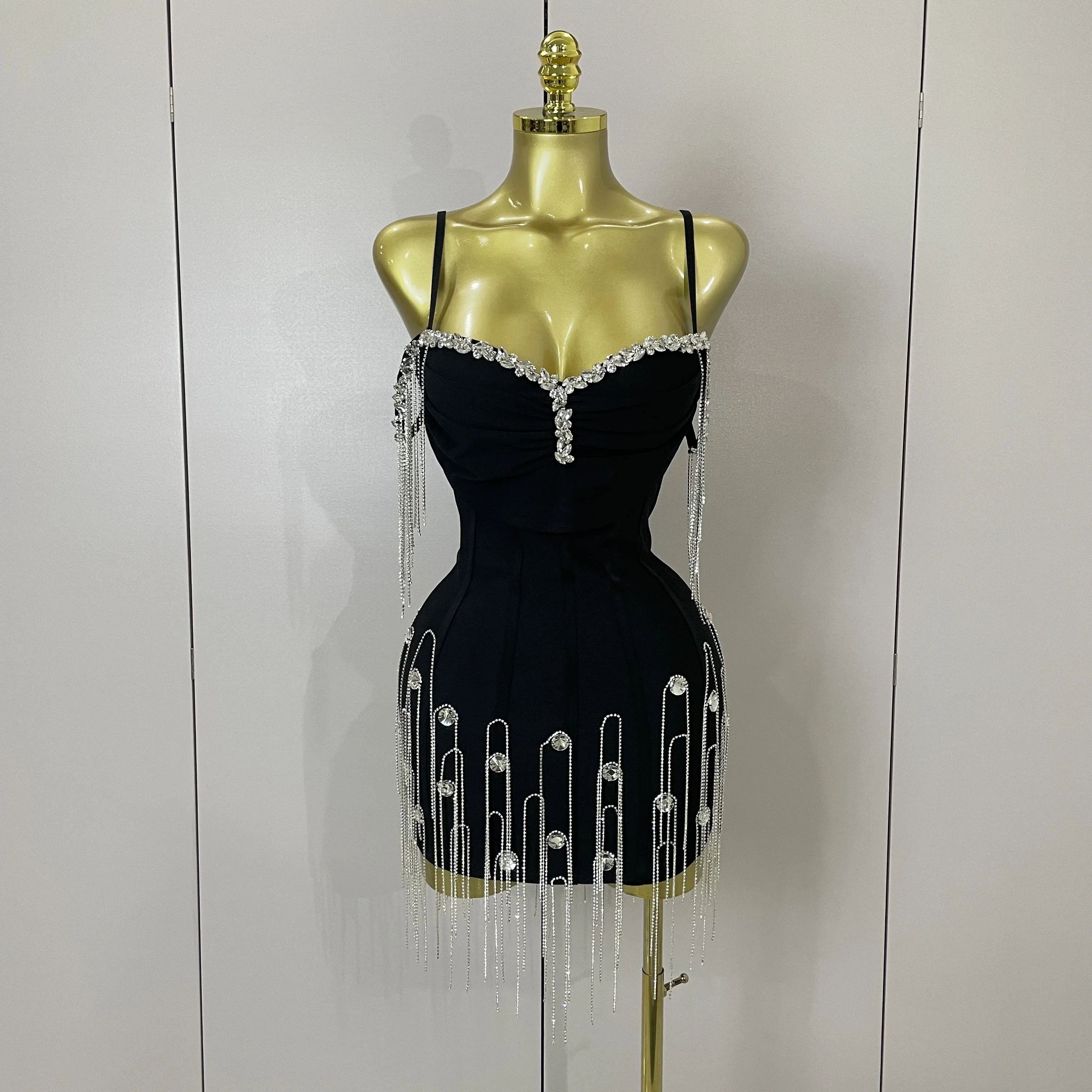 Sexy Backless Spaghetti Zwarte Mouwloze Bodycon Bandage Jurk Vrouwen Elegante Prom Gown Club Avondfeest Verjaardag Jurken - afbeelding 2