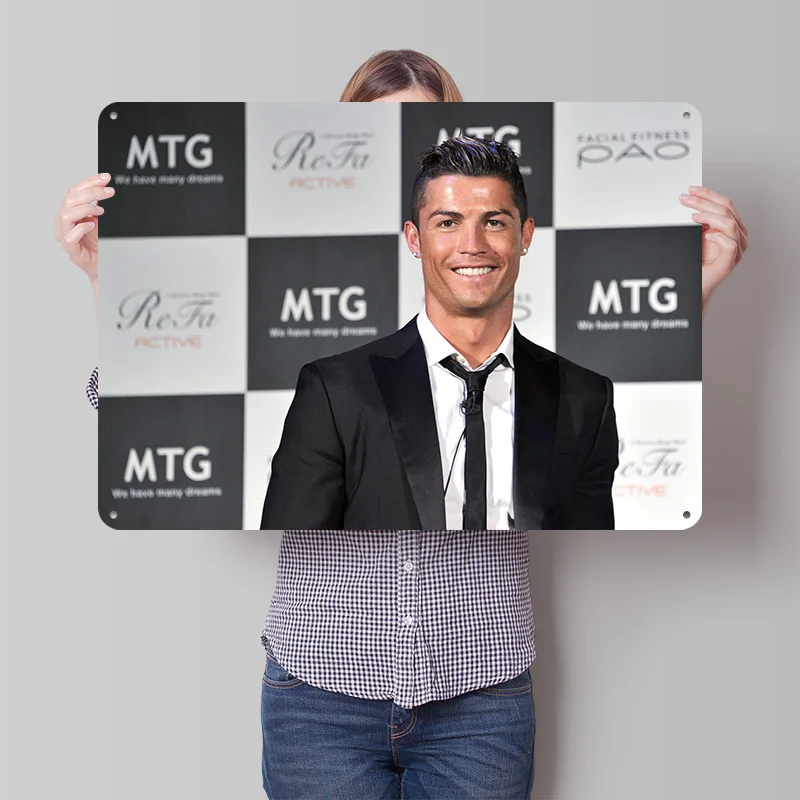 Cristiano Ronaldo Football Poster Customized Vintage Metal Signs Wall Art Retro Tin Plaque for Soccer Fans Room Decor Men Home