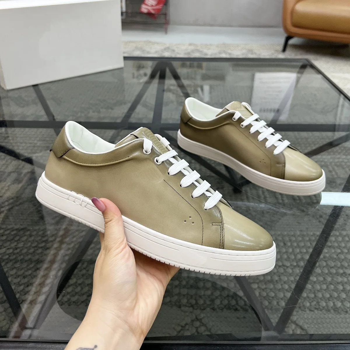 

Новые мужские модные кожаные повседневные туфли 2026 года: дышащие, удобные, низкие кеды на плоской подошве, универсальные, трендовые, для прогулок