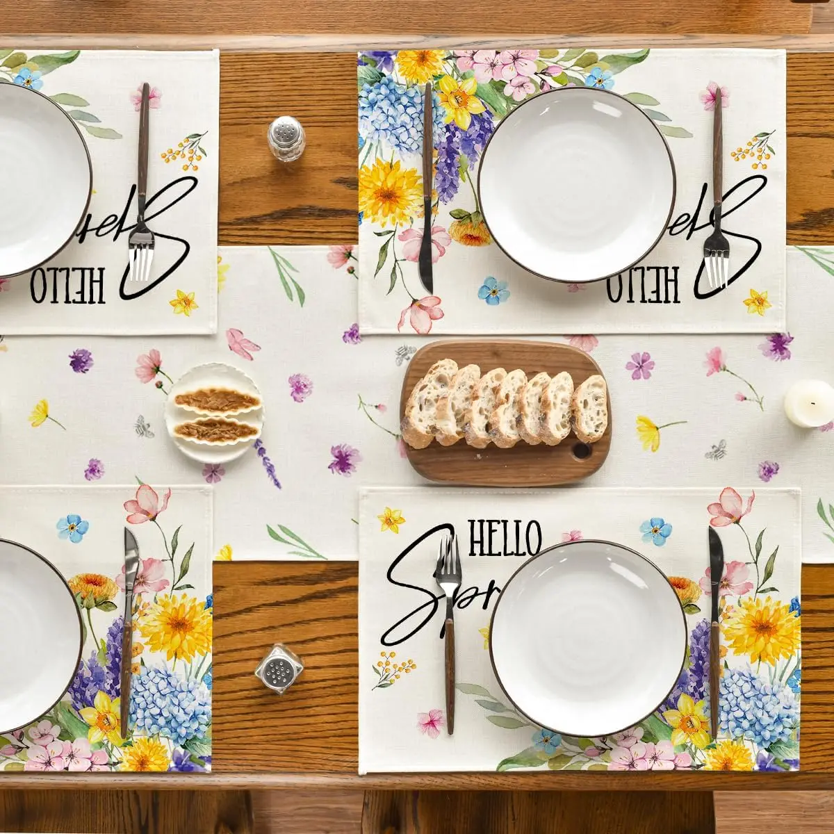 4Pcs, Lavender Dahlia Placemats, Washable, Suitable for Holiday Parties, Home Decor, Kitchen Countertops, Rectangular Dining Tables, Making Your Dining Room and Kitchen More Beautiful, a Birthday Gift and Housewarming Party Gift for Family and Friends