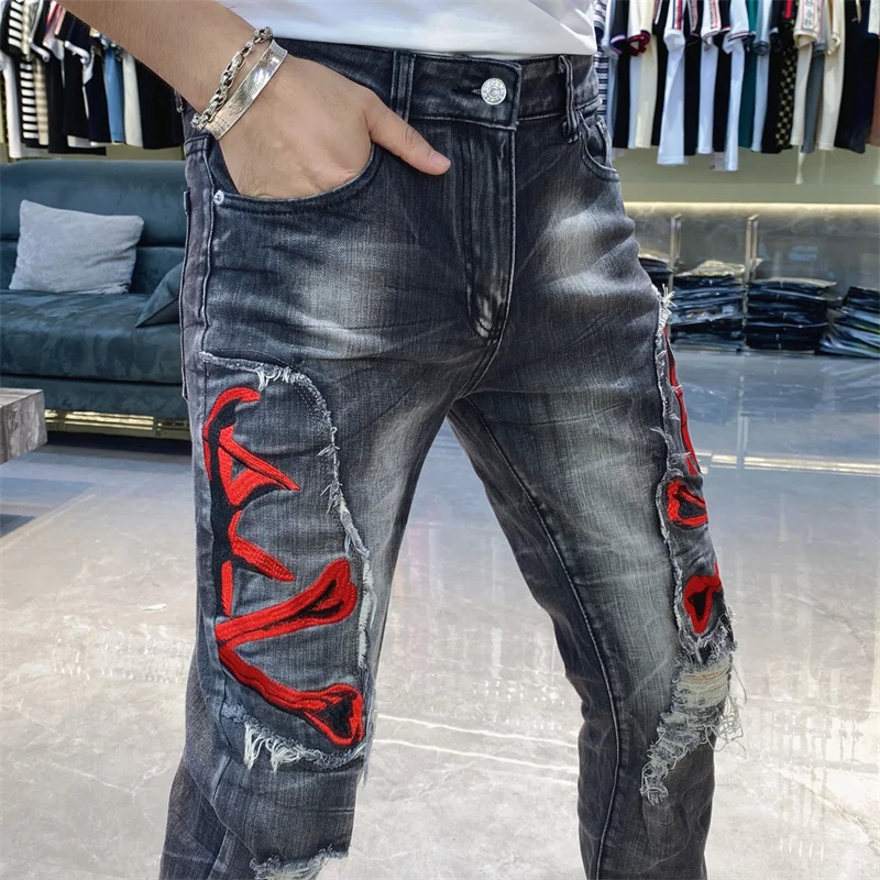 

New Men's Fashion Personalized Embroidered Slim Fit Elastic Jeans Show Off Skinniness Versatile Trendy Ripped Jeans For Men