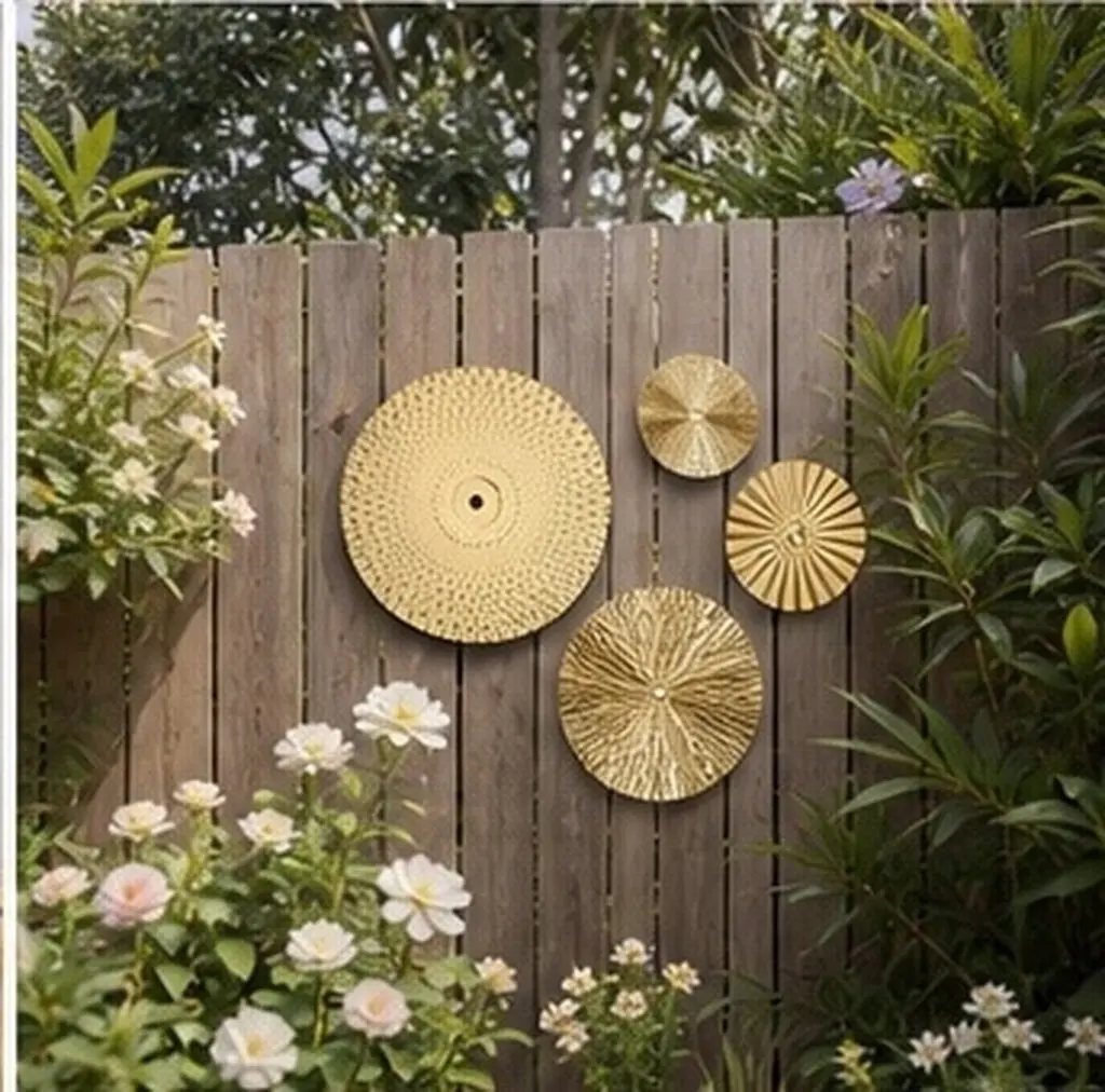 4pcs Metal Sunburst Wall Decor – Round Iron Disc Art for Living Room, Courtyard, Fence, Photo Backdrop
