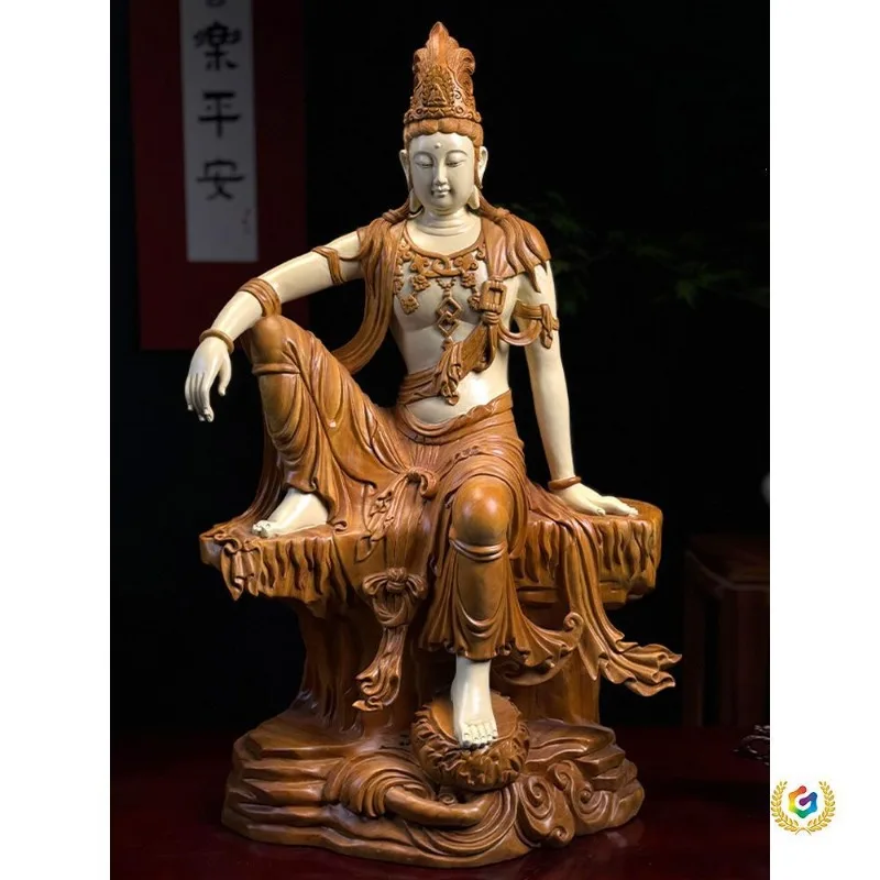 Fragrant camphor wood clean bottle water moon free Guanyin wood carving ornament, the temple enshrined the Buddha statue