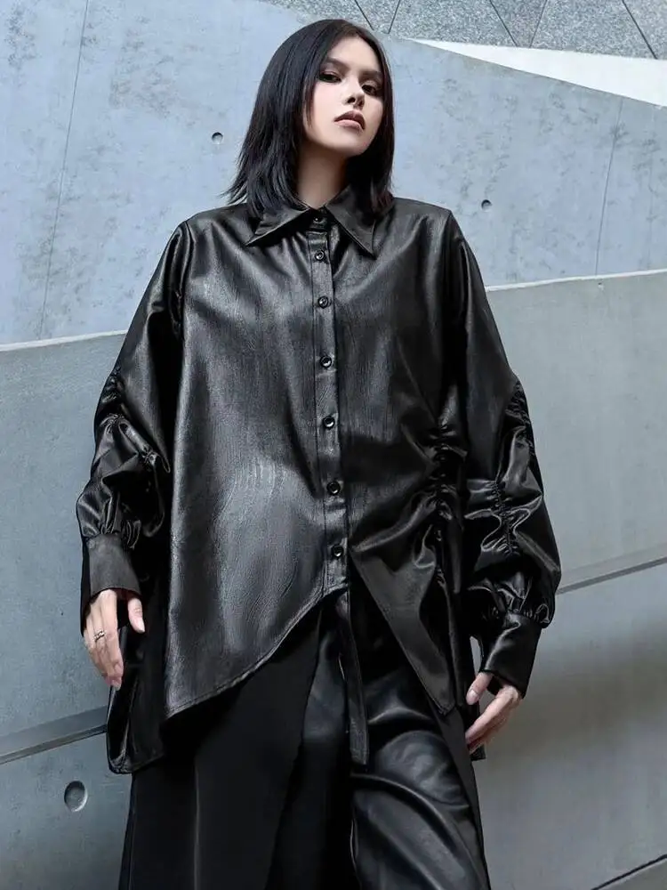 

Женская черная плиссированная повседневная блузка большого размера из искусственной кожи, новая рубашка с длинными рукавами и лацканами, модная весна-осень