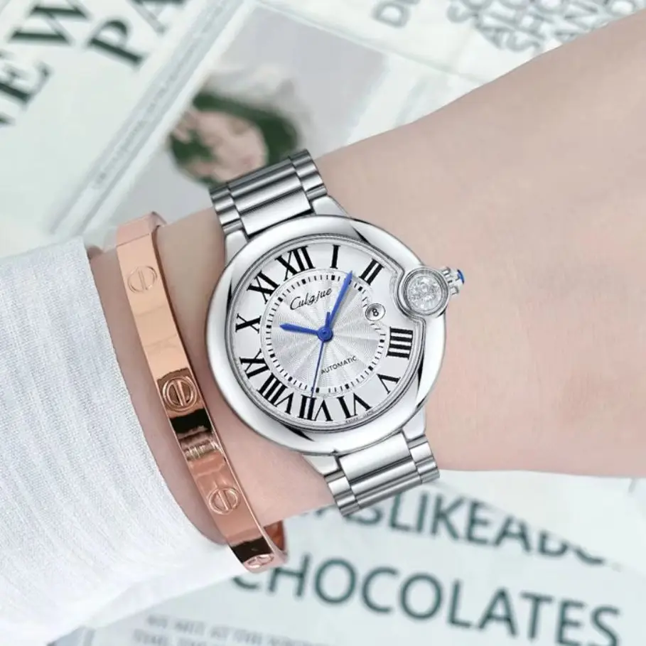 High-End, Luxurious, Niche Women's Quartz Watch with Classic Crown and Diamond-Studded Design, Versatile Women's Watch with Precise Timekeeping, Waterproof and Shockproof, Suitable for Business and Casual Wear, Popular on Social Media in Japan, Korea, Europe, and America, Perfect for Daily Commuting, Travel, and as a Great Gift for Holidays