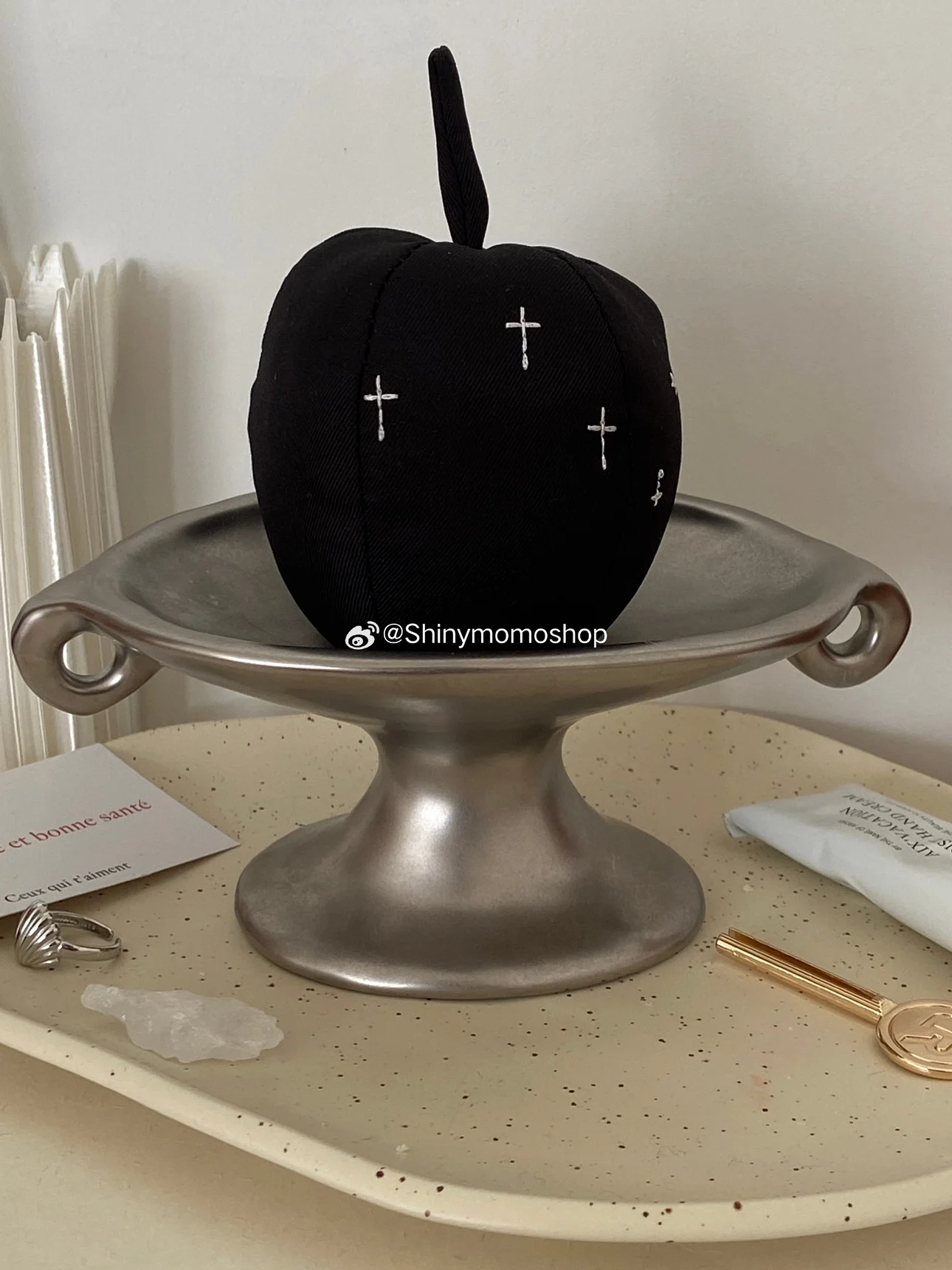 Retro ceramic storage tray, cute handmade ornaments, home accessories ins wind binaural tall tray