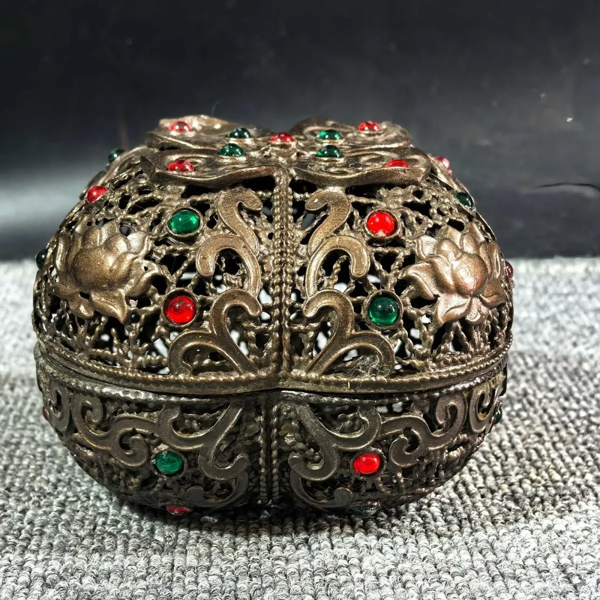 Palace royal boutique collection box treasured filigree gilt inlaid gem jewelry box ornament