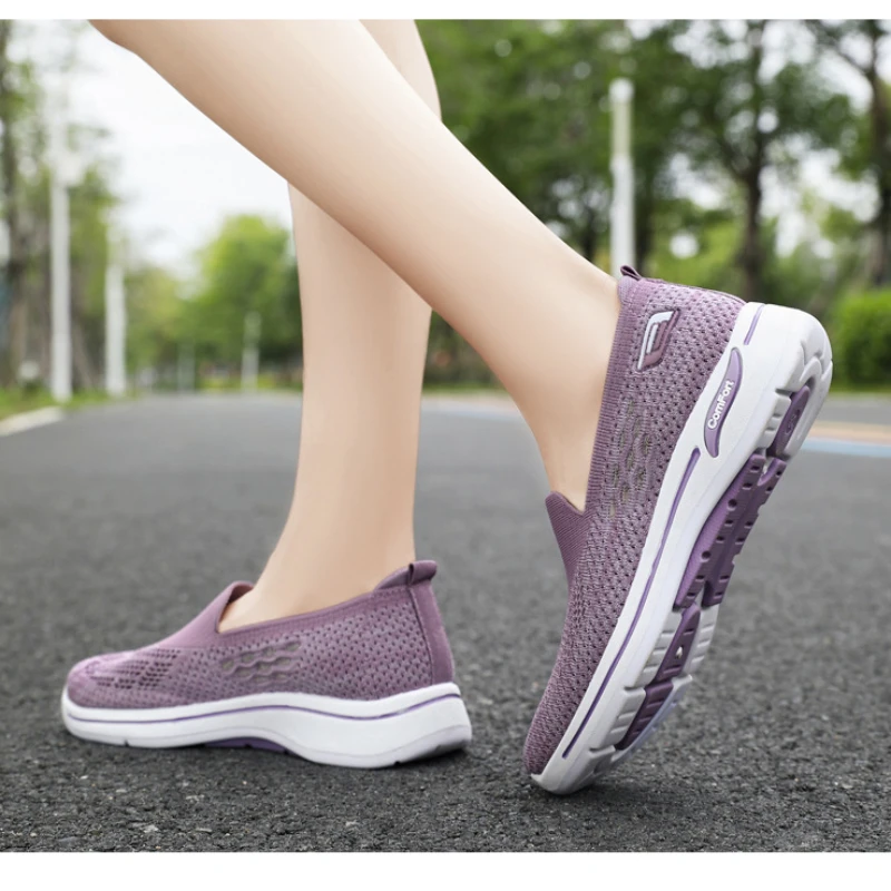 2024 Spring New Mesh Women\'s Running Shoes Breathable Casual Single Shoes Old Beijing Cloth Shoes Mainland China