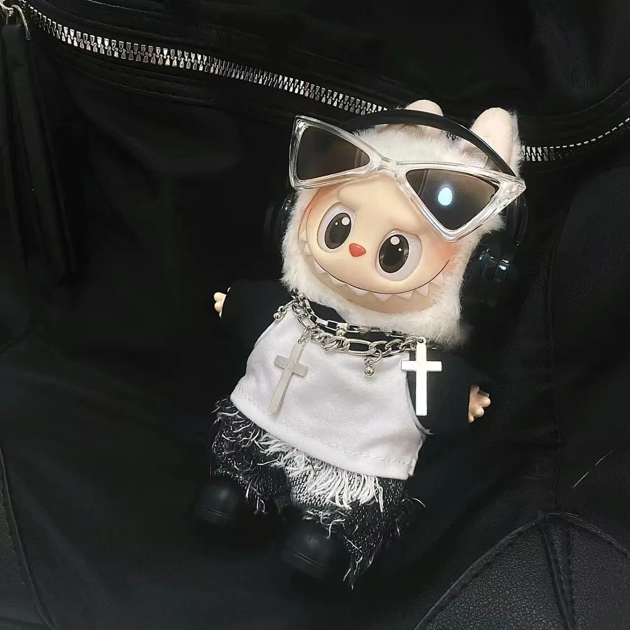 

New for Labubu American Hip Hop Doll Clothes with Necklace and Headphones 17CM V1 V2 V3 Doll Clothing Accessories Doll Clothes