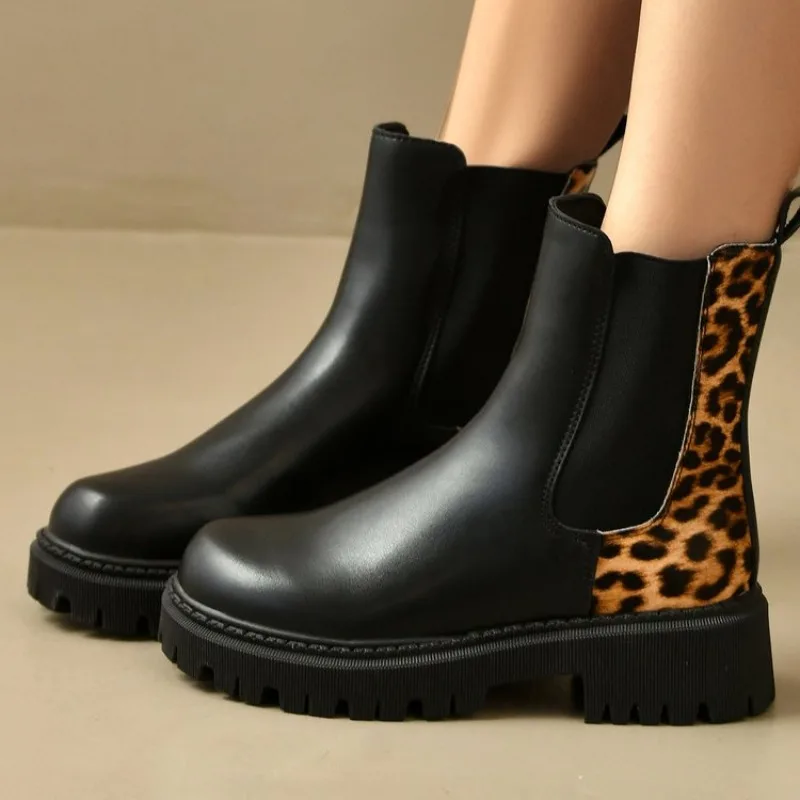 2026 New Autumn Winter Women Chelsea Boots Chunky Shoes Women Platform Ankle Boots Comfortable Retro Trend Boots Women