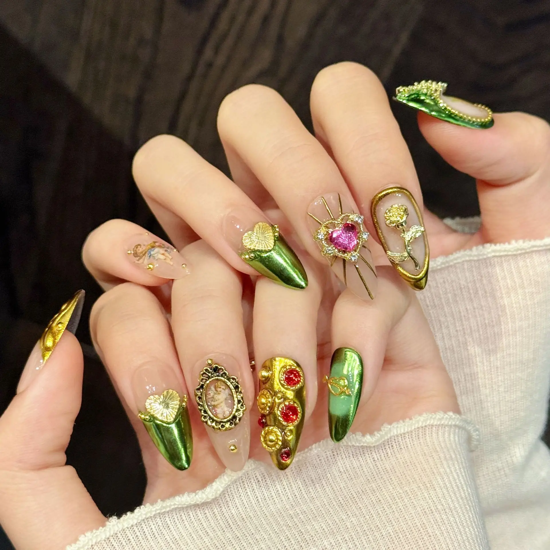 

10PCS Vintage Royal Style Handmade False Nails Green French Manicure with Heart Mirror Rose Designs Almond Shape Press on Nails