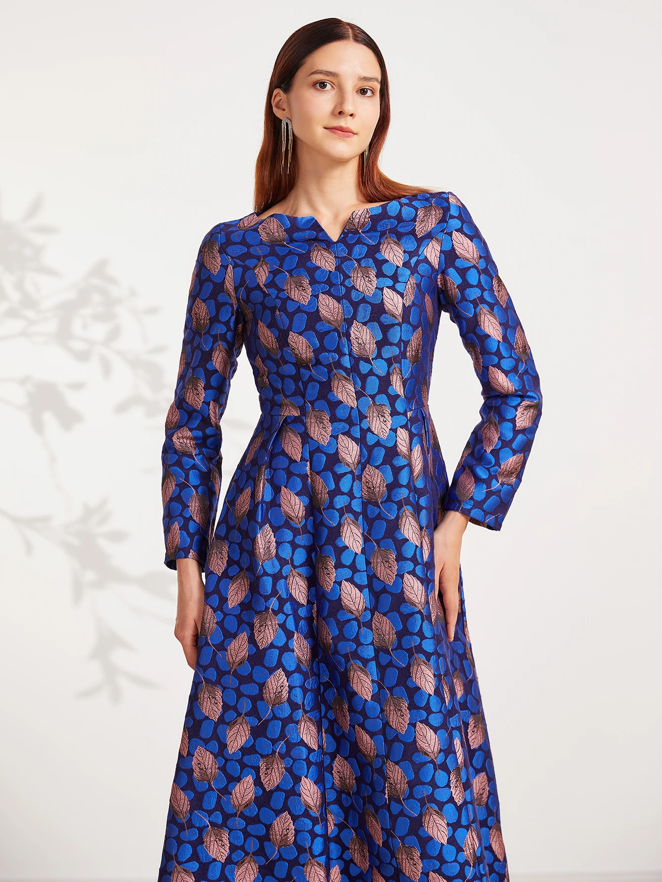 Blue-gray long-sleeved heavy jacquard fashion elegant and exquisite dress