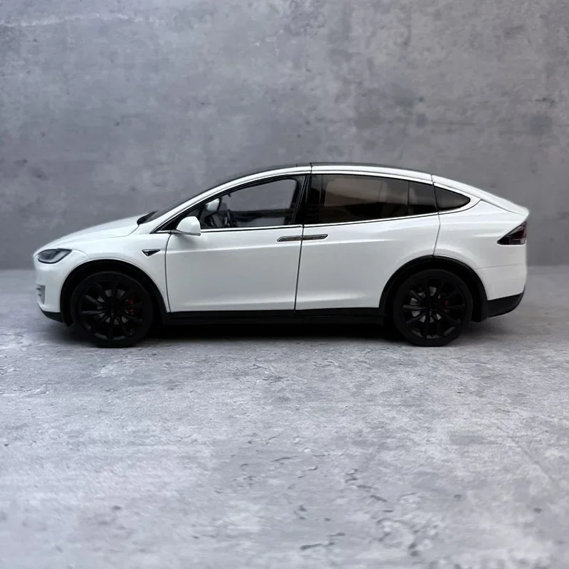 1:18 Original Fabrik Automodell MODELL X für Gull Wing Tür SUV Legierung vollständig geöffnetes Automodell Sammlung Geschenk