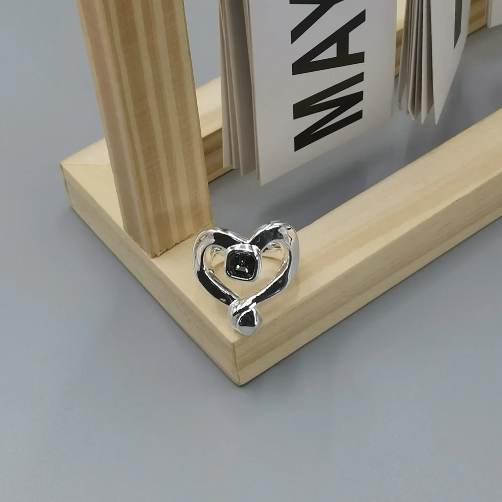 2026 Spain mature dazzling gray crystal gold and silver heart-shaped ring jewelry accessories high-end gift