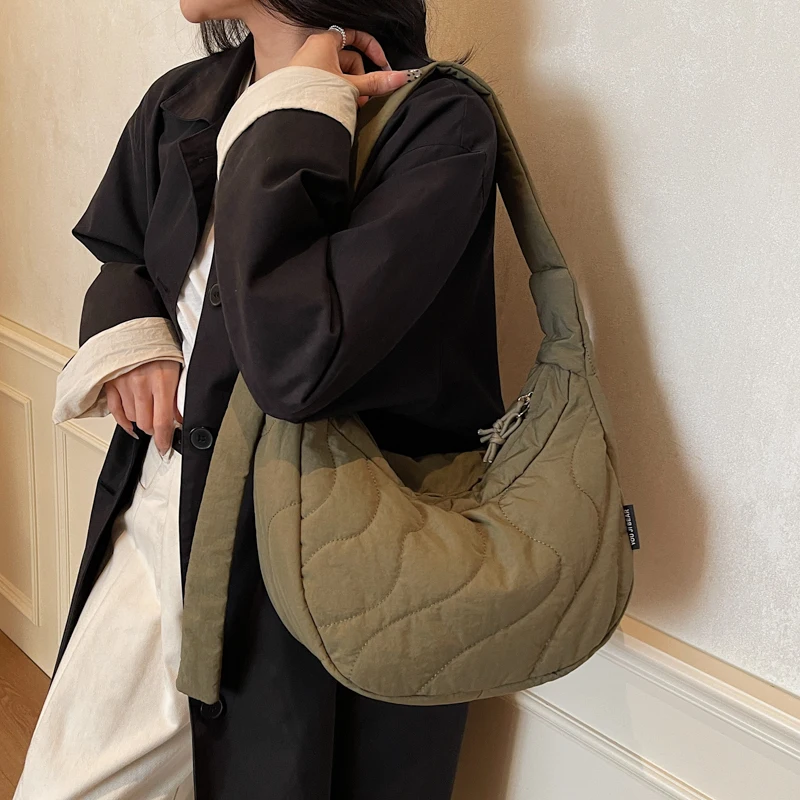 

Embroidered Dumpling Commuter Bag Women's Large Capaci 2025 New Sle Casual Canvas oulder Tote Bag Nylon Fabric Diamond ...