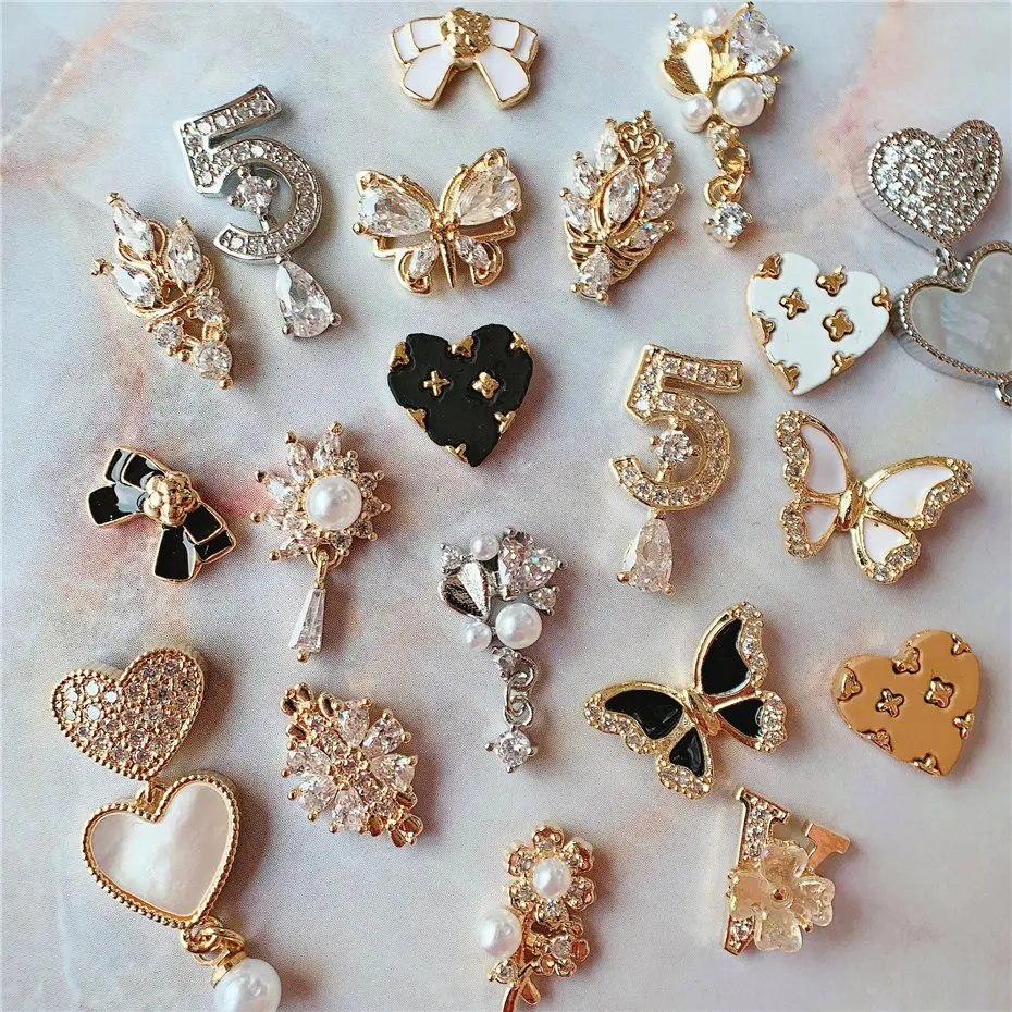 10pcs Love Flower Butterfly Bow Alloy Nail Art Zircon Pearl Crystal Metal Manicure Nails Accesorios Supplies Decorations Charms