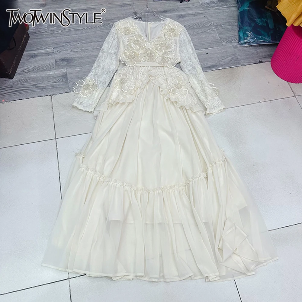 

TWOTWINSTYLE Elegant Spliced Appliques Dinner Dresses For Women V Neck Long Sleeve High Waist Chic Solid Dress Female KDR544607