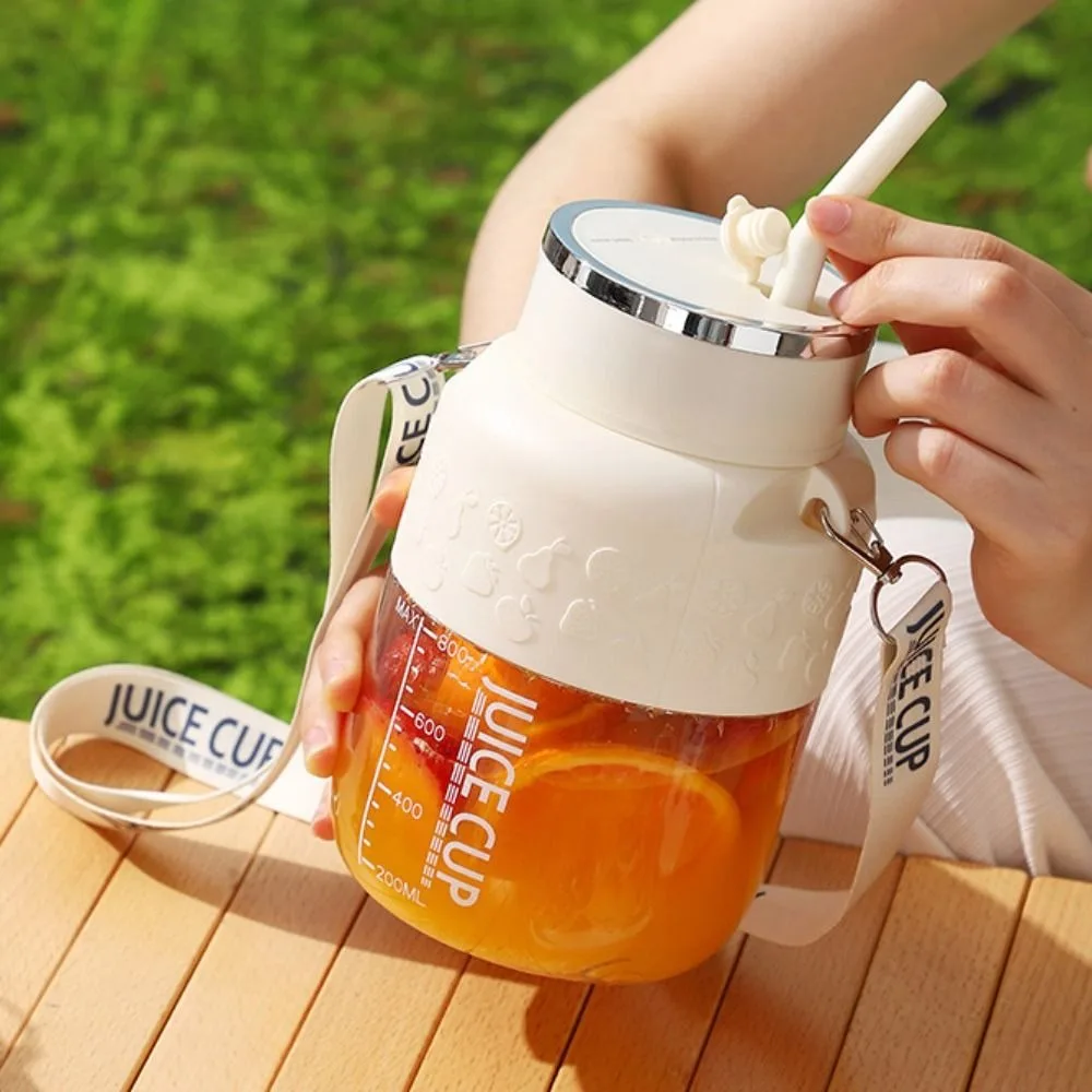 800 ML Portable Juicing Bucket Large Capacity Long Battery Life Electric Juice Maker Wireless with Straw and Strap Juicer Cup