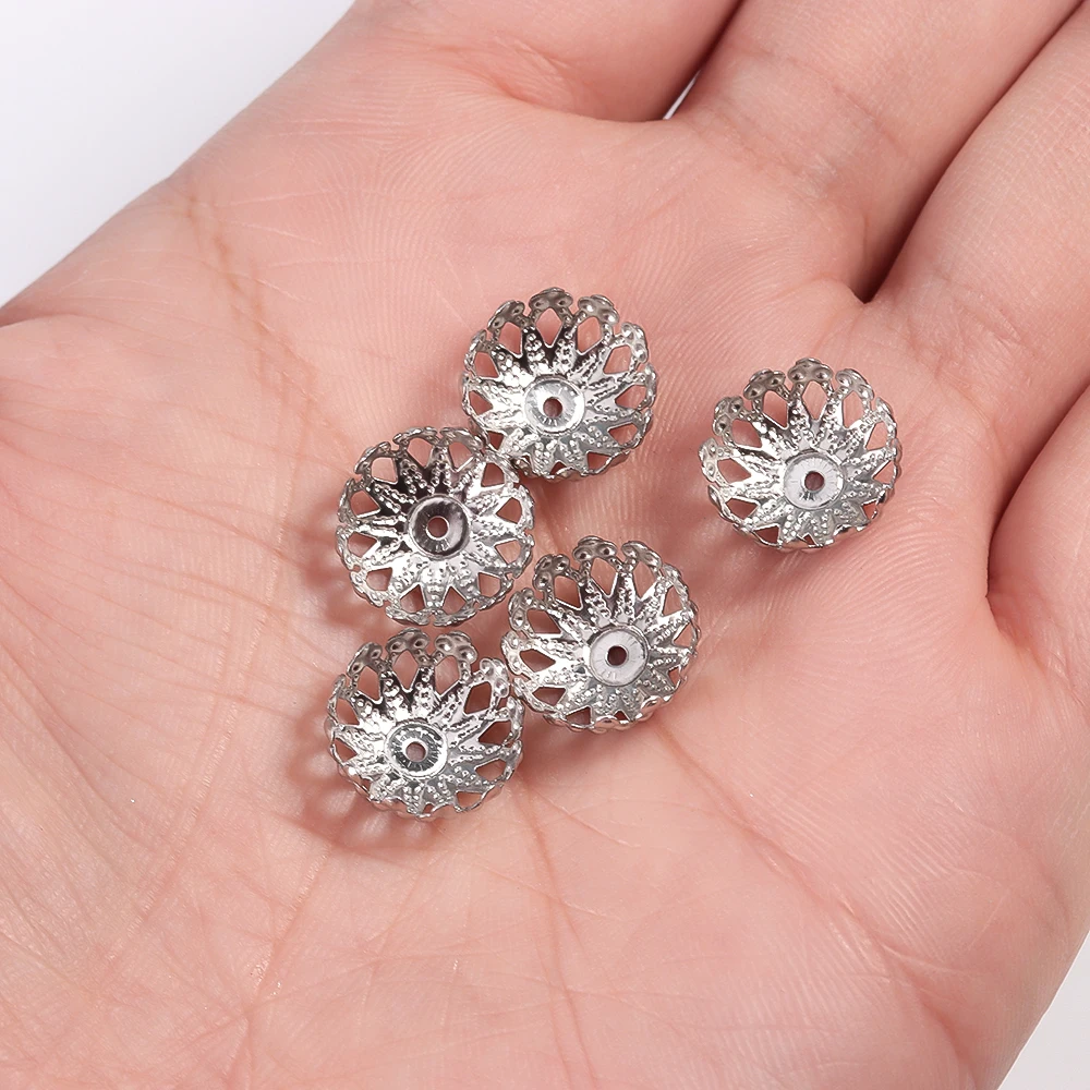 30/50/100 قطعة الفولاذ المقاوم للصدأ زهرة حبة نهاية قبعات لصنع المجوهرات التطريز خرزة مباعدة قبعات DIY بها بنفسك اكسسوارات