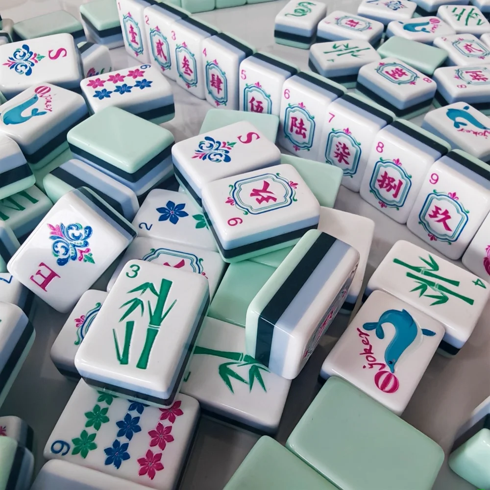Hot Sale Cyan American Mahjong Set 4-Layer Acrylic Engraved Mahjong Tiles Portable Mah Jongg Sets Leisure Home Board Games Gifts