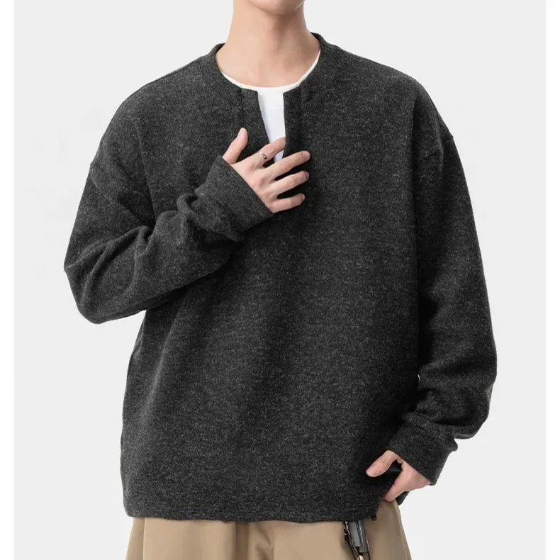 Camiseta Masculina Estilo Americano de Manga Longa com Decote em V, Efeito Duas Peças, Casual e Solta, para Outono/Inverno