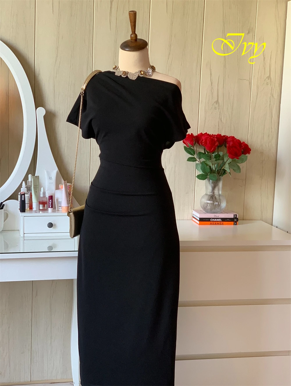Customized Simple Off the Shoulder Sleeveless Evening Dress Delicate Jersey Prom Dresses Temperament Black Homecoming Gowns