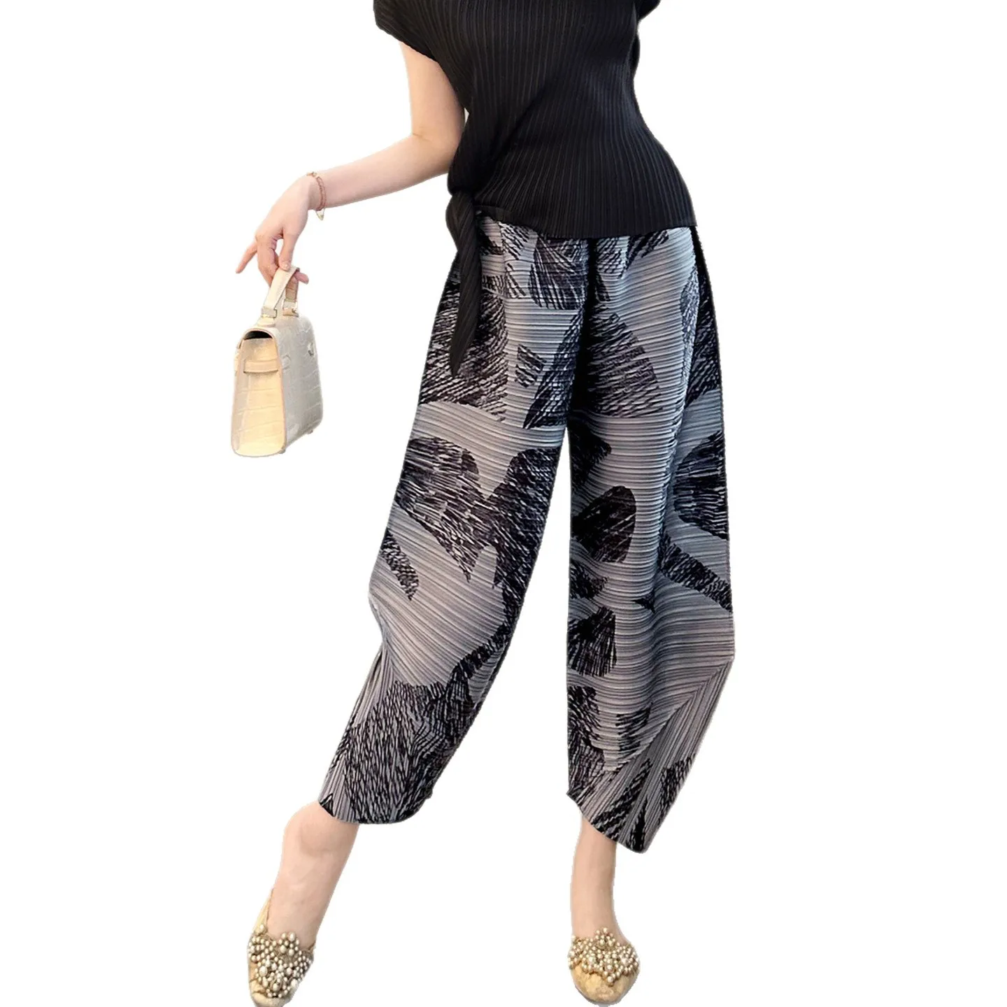 Miyake Pieghe 2026 Nuovo Design della Moda Primavera ed Estate Senso di Cento Pantaloni Casual Comoda Copertura Gamba Styling Pantaloni Femminili