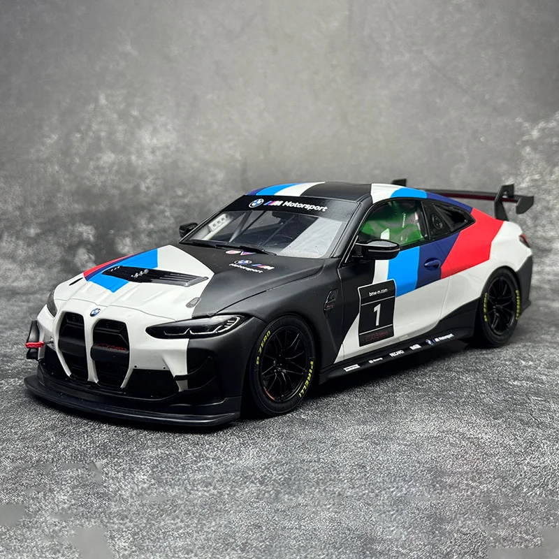 Nowość w magazynie Otto 1:18 M4 Gt4 Prezentacja 2022 Żywiczna Symulacja Miniaturowy Model Samochodu Personalizowana Zabawka dla Dzieci Prezent Kolekcja Ozdoba