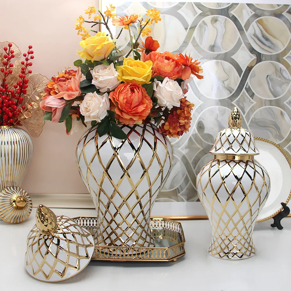 

Golden Ceramic General Jar Gold Grid Pattern Ginger Jar Porcelain Storage Tank Handicraft Ornaments Decorative Accessories